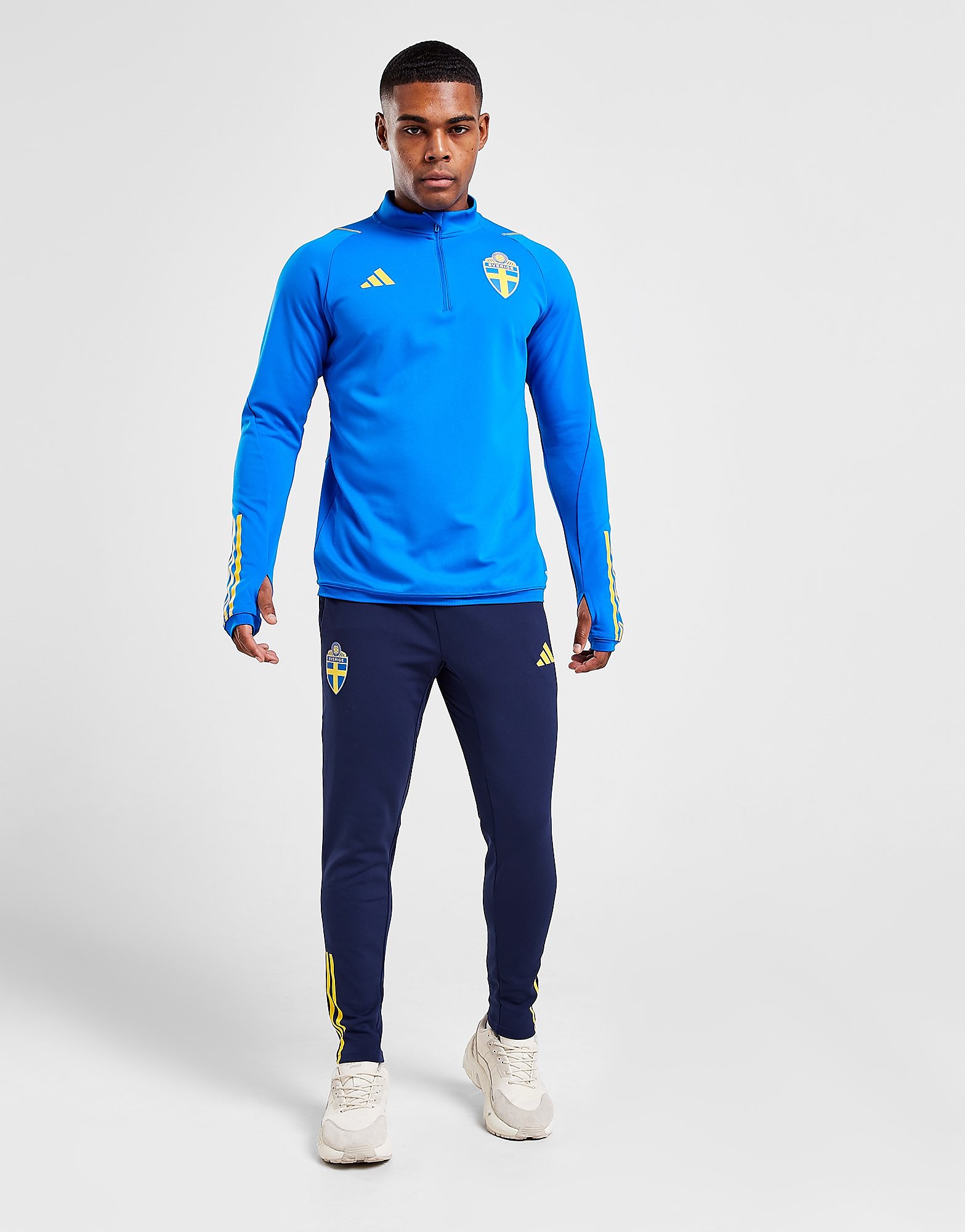

adidas Sweden Training Pants - Team Navy Blue 2 / Eqt Yellow - Mens, Team Navy Blue 2 / Eqt Yellow