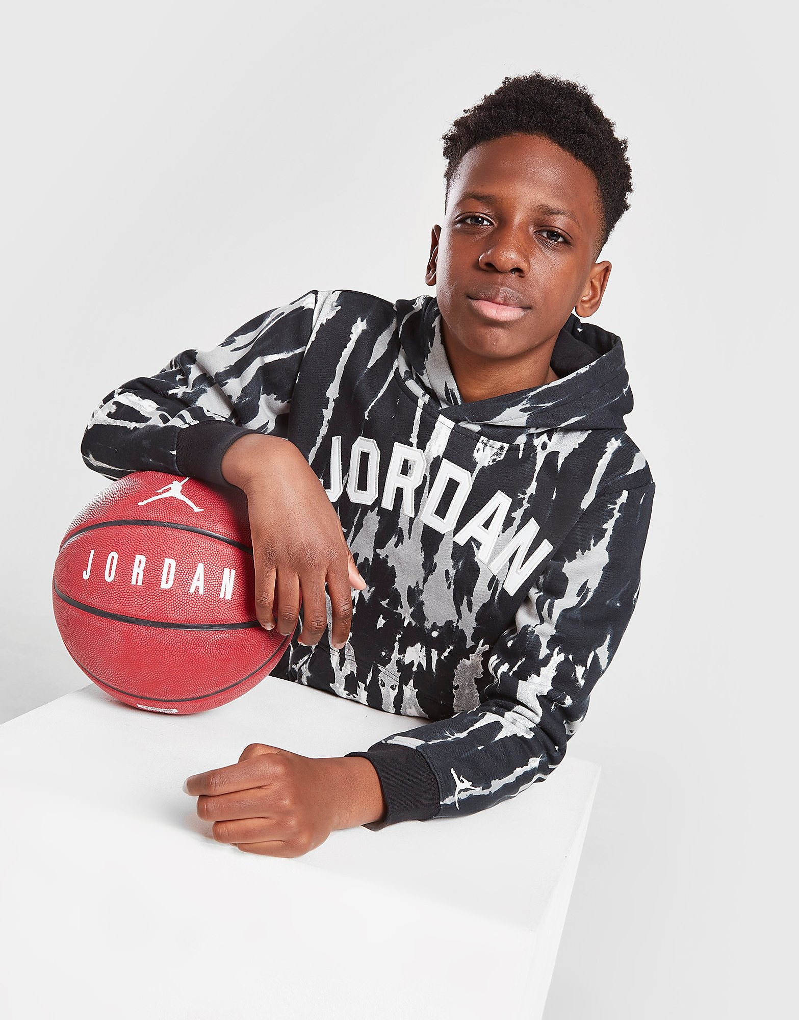 

Jordan Sport DNA Pullover Hoodie Junior - Black/White - Kids, Black/White