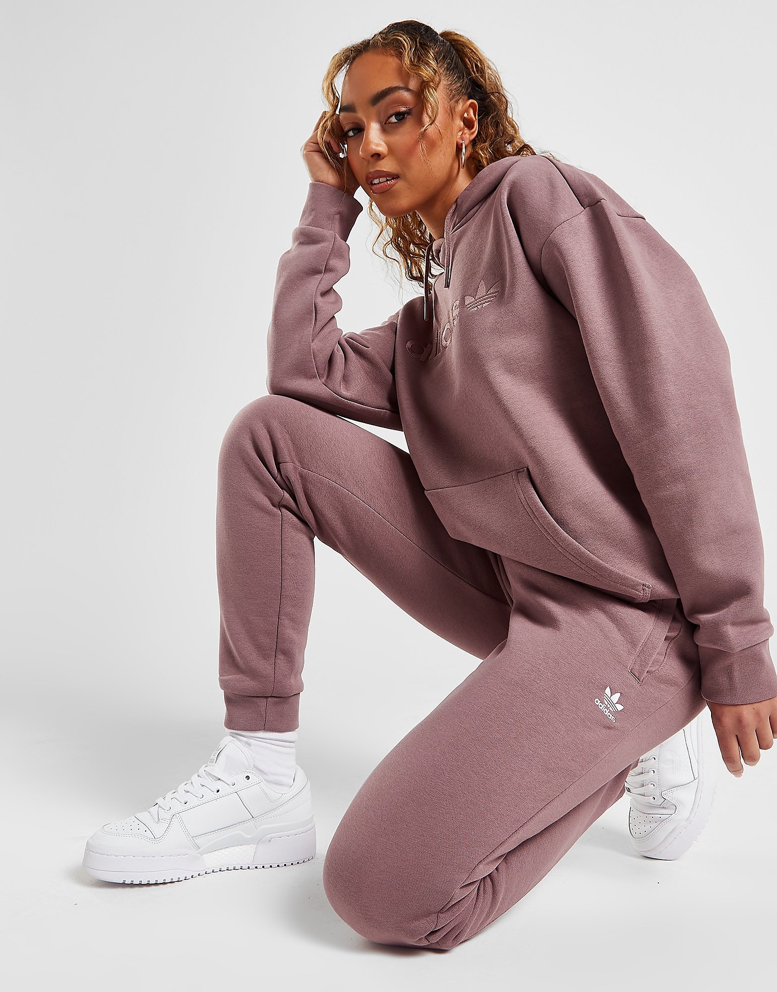 

adidas Originals Essential Slim Joggers - Red/W'OXIDE - Womens, Red/W'OXIDE