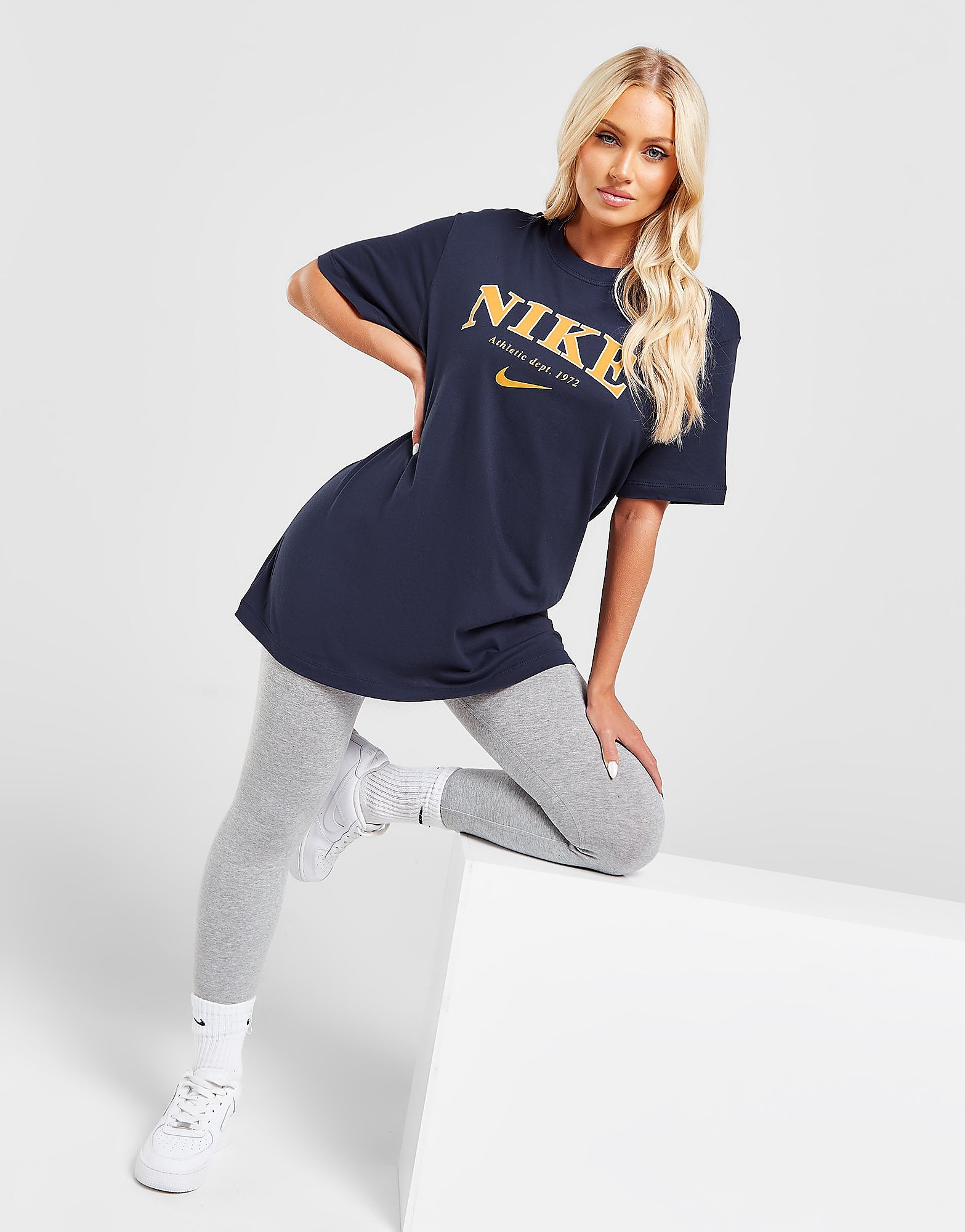 

Nike Varsity Boyfriend T-Shirt - Blue - Womens, Blue