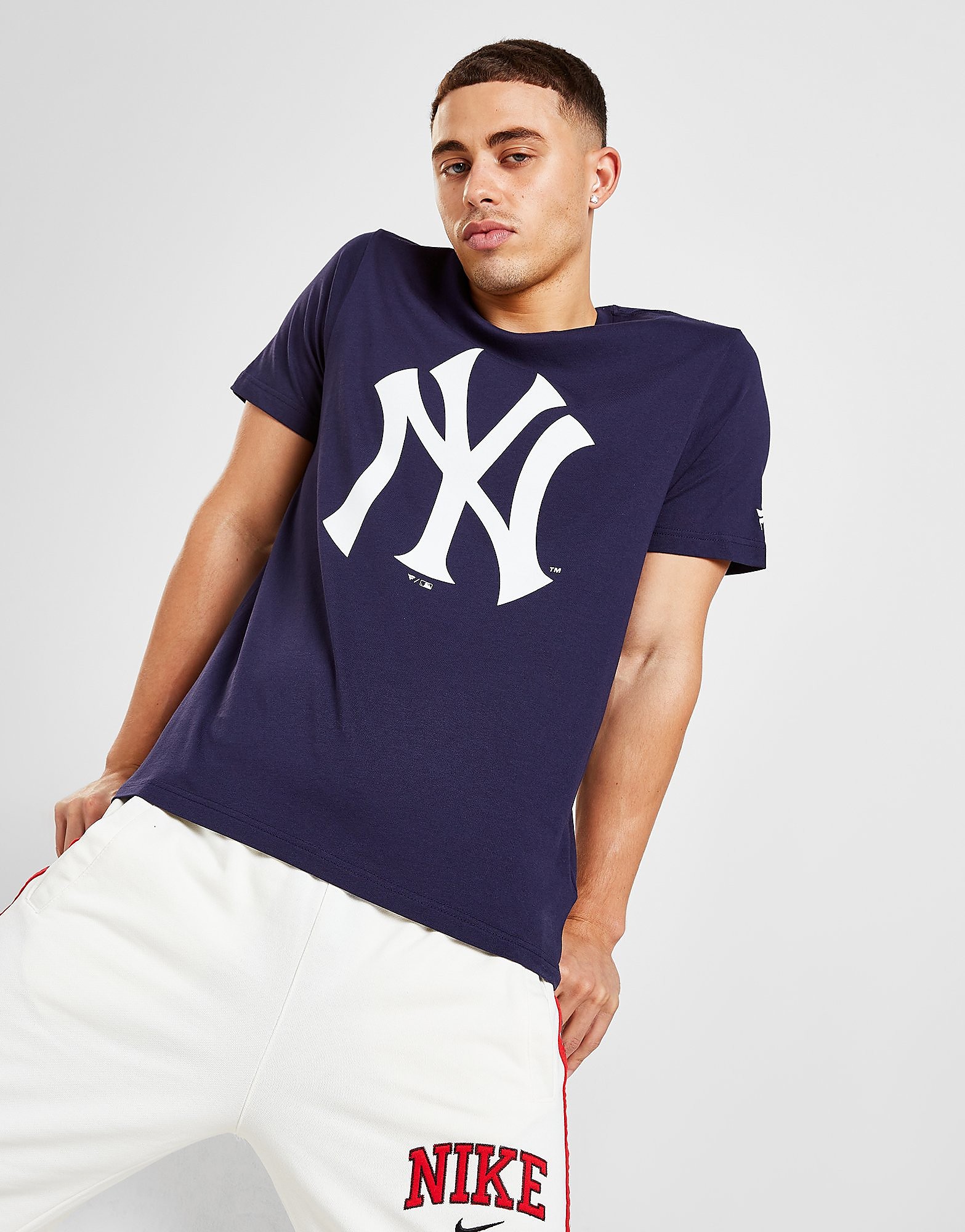 

Official Team MLB New York Yankees Logo T-Shirt - Navy - Mens, Navy
