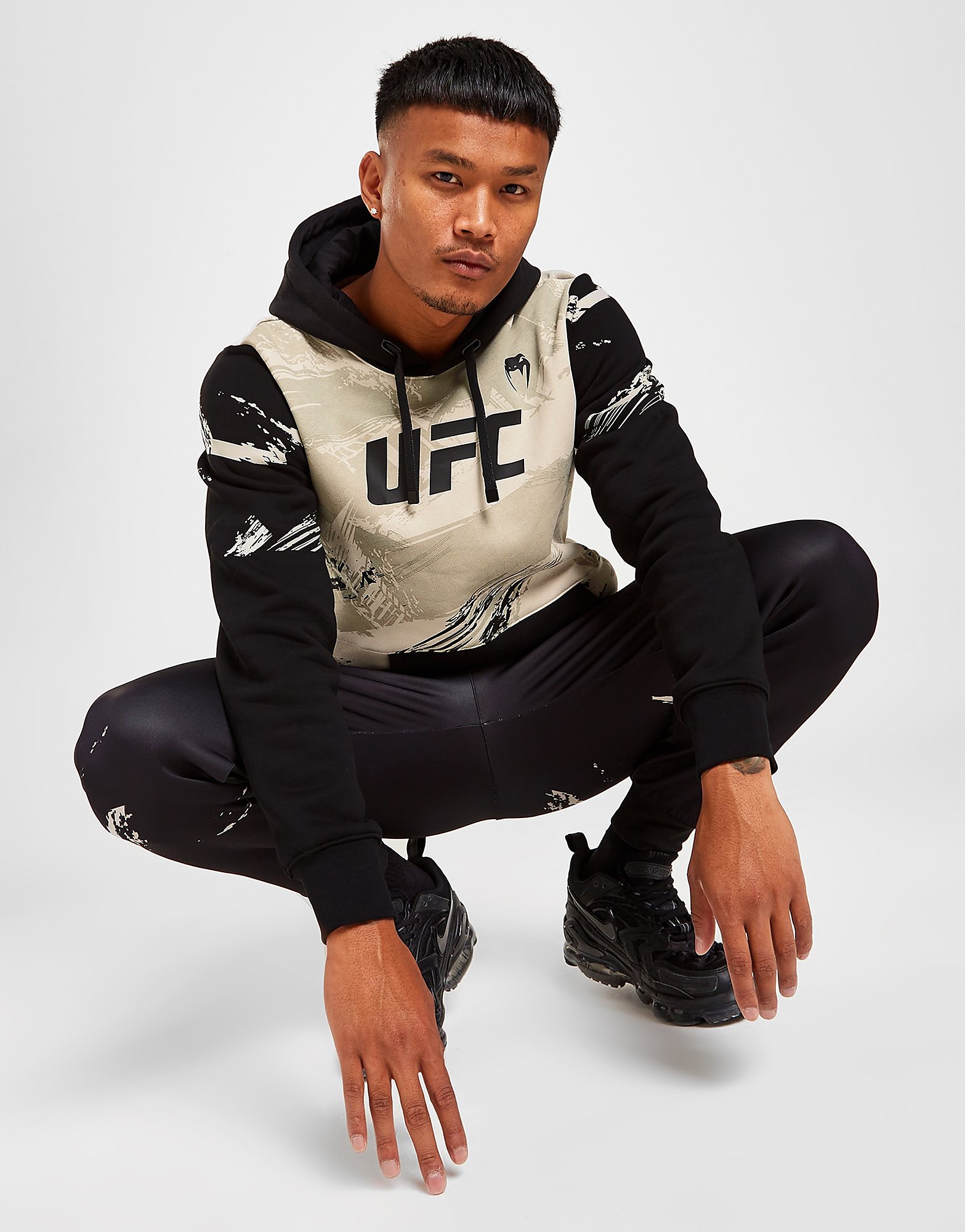 

Venum UFC Fight Week Overhead Hoodie - Brown/Black - Mens, Brown/Black