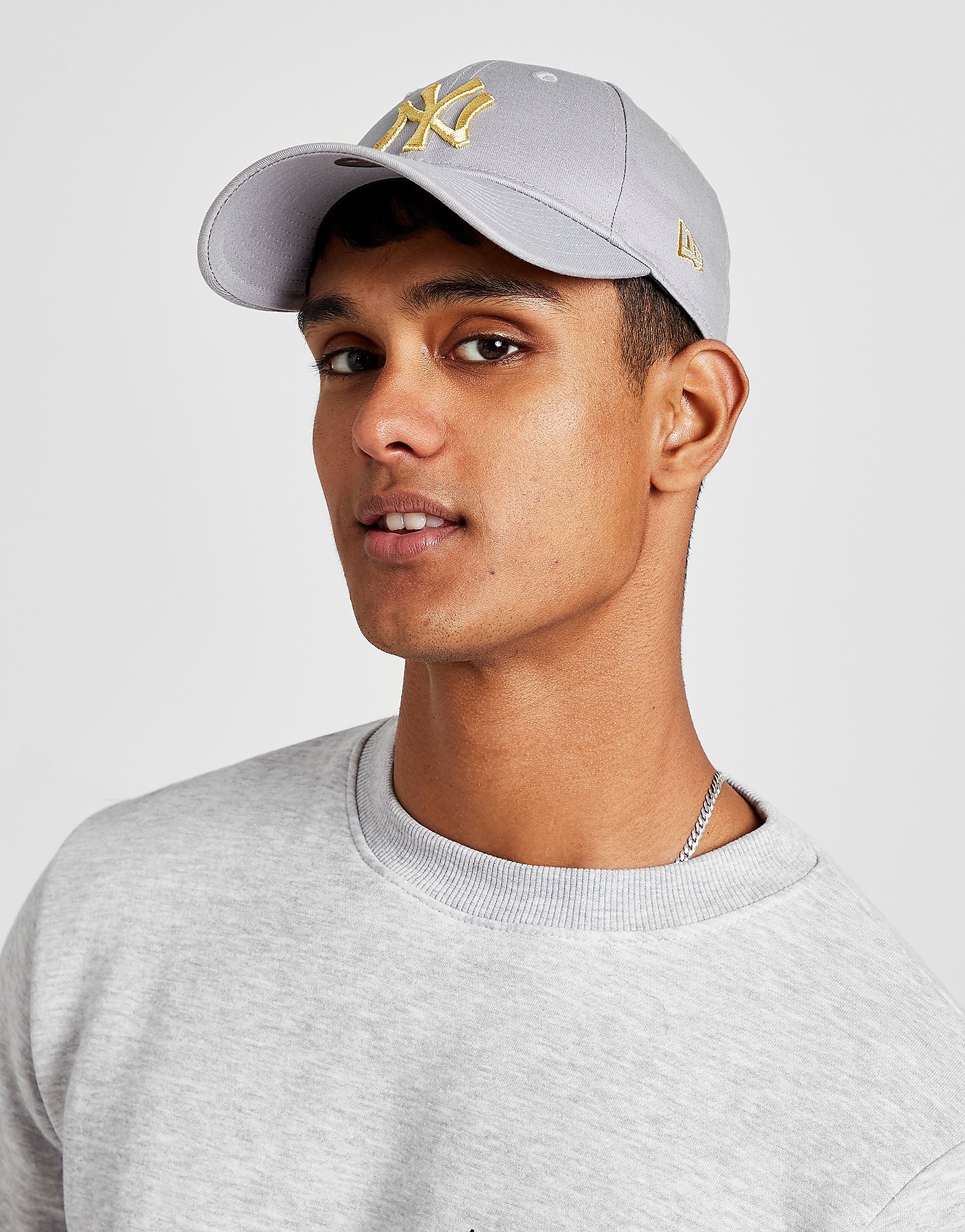 

New Era MLB New York Yankees Metallic 9FORTY Cap - Grey - Womens, Grey