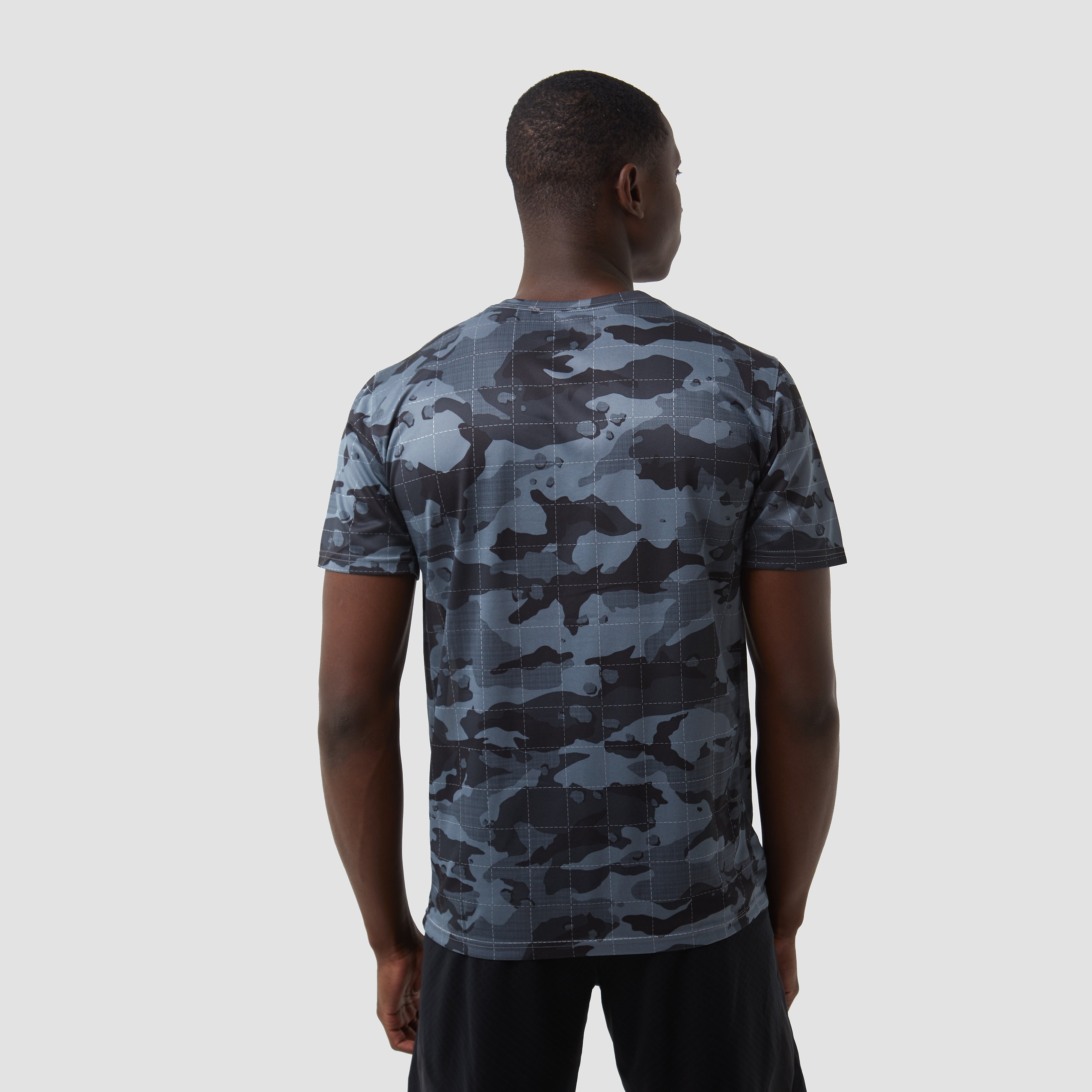 Nike dri fit allover print camouflage sportshirt zwart grijs heren