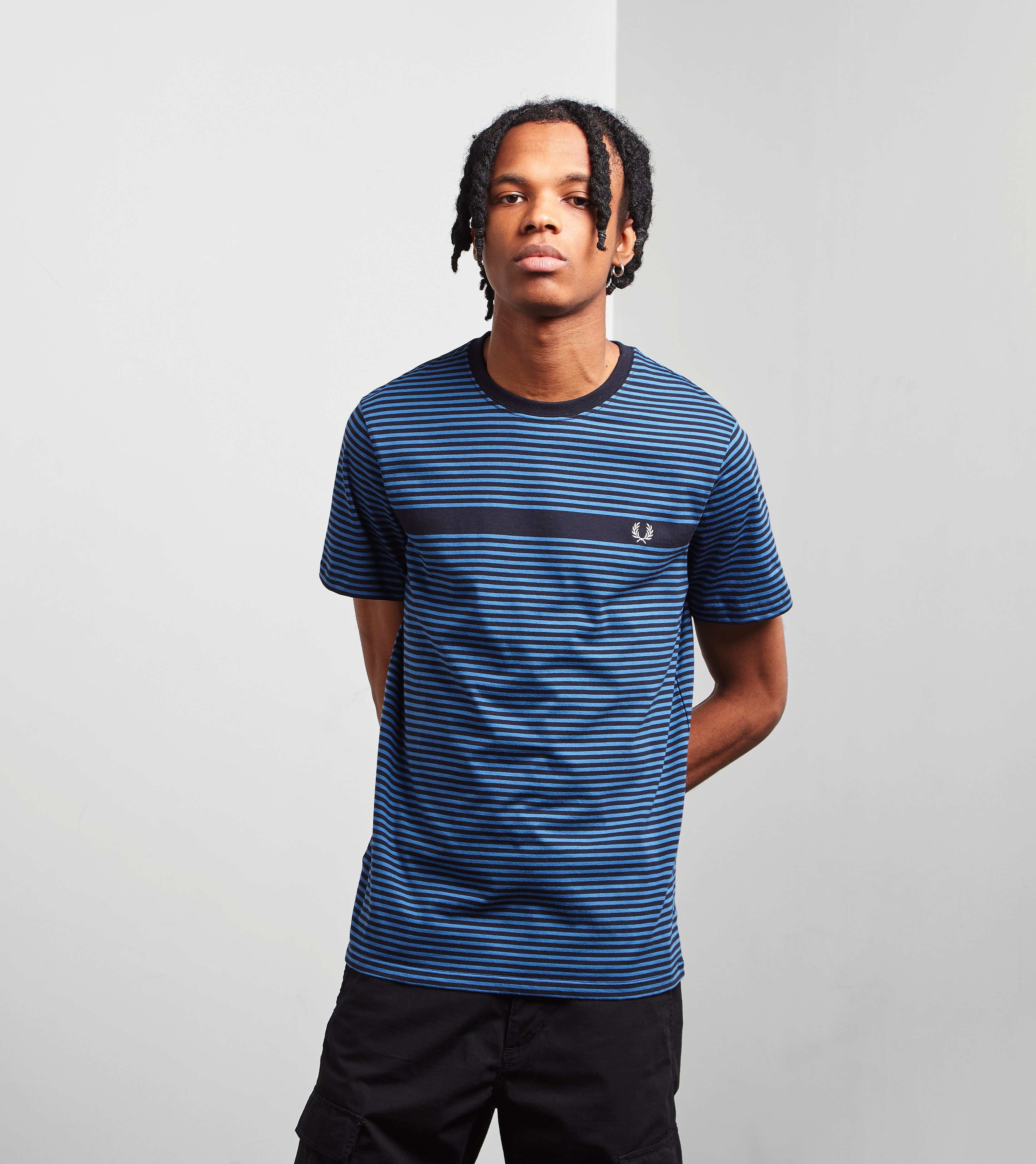 Fred Perry Stripe T Shirt Blauw fred perry kopen in de aanbieding