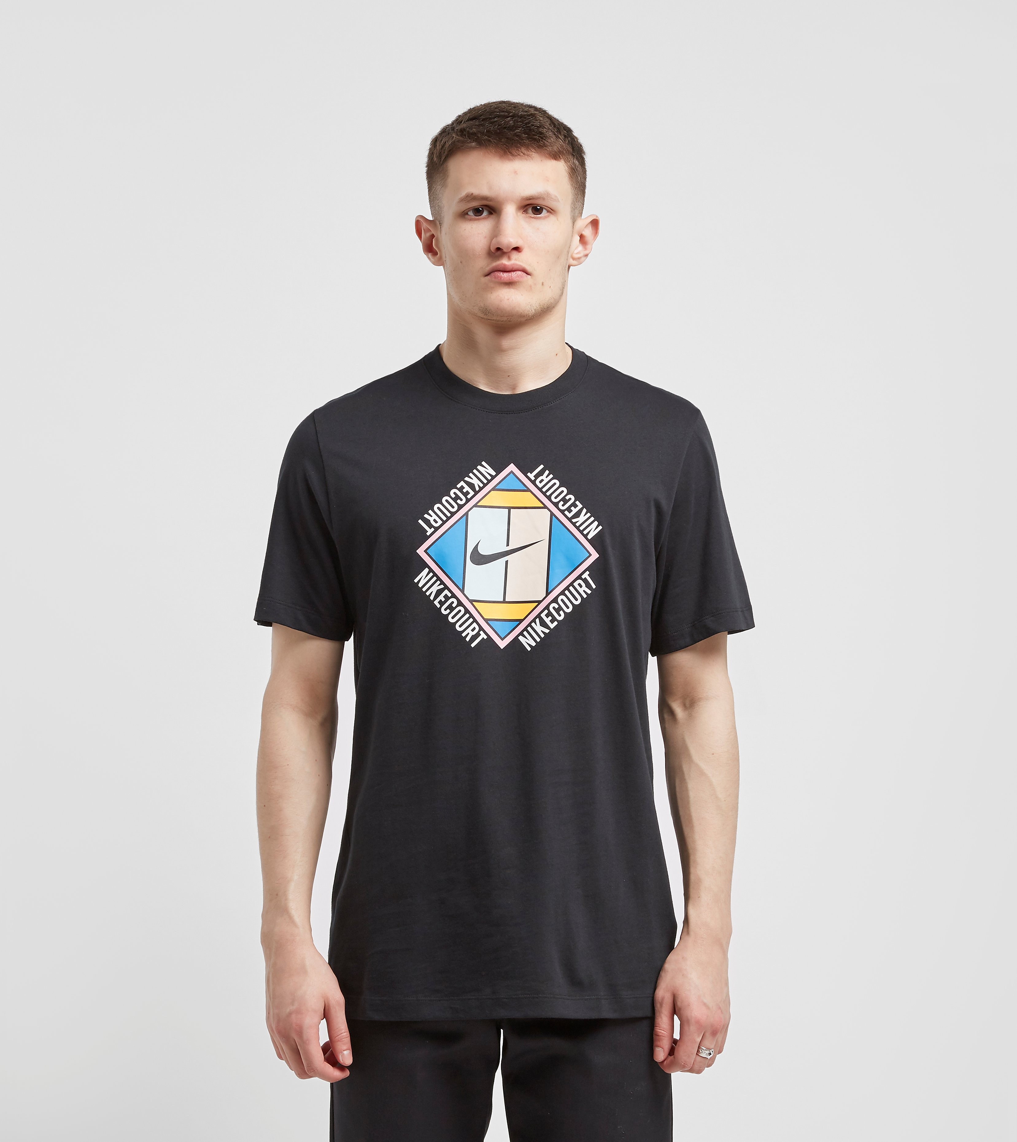 Nike Court Heritage Logo T Shirt Zwart nike kopen in de aanbieding