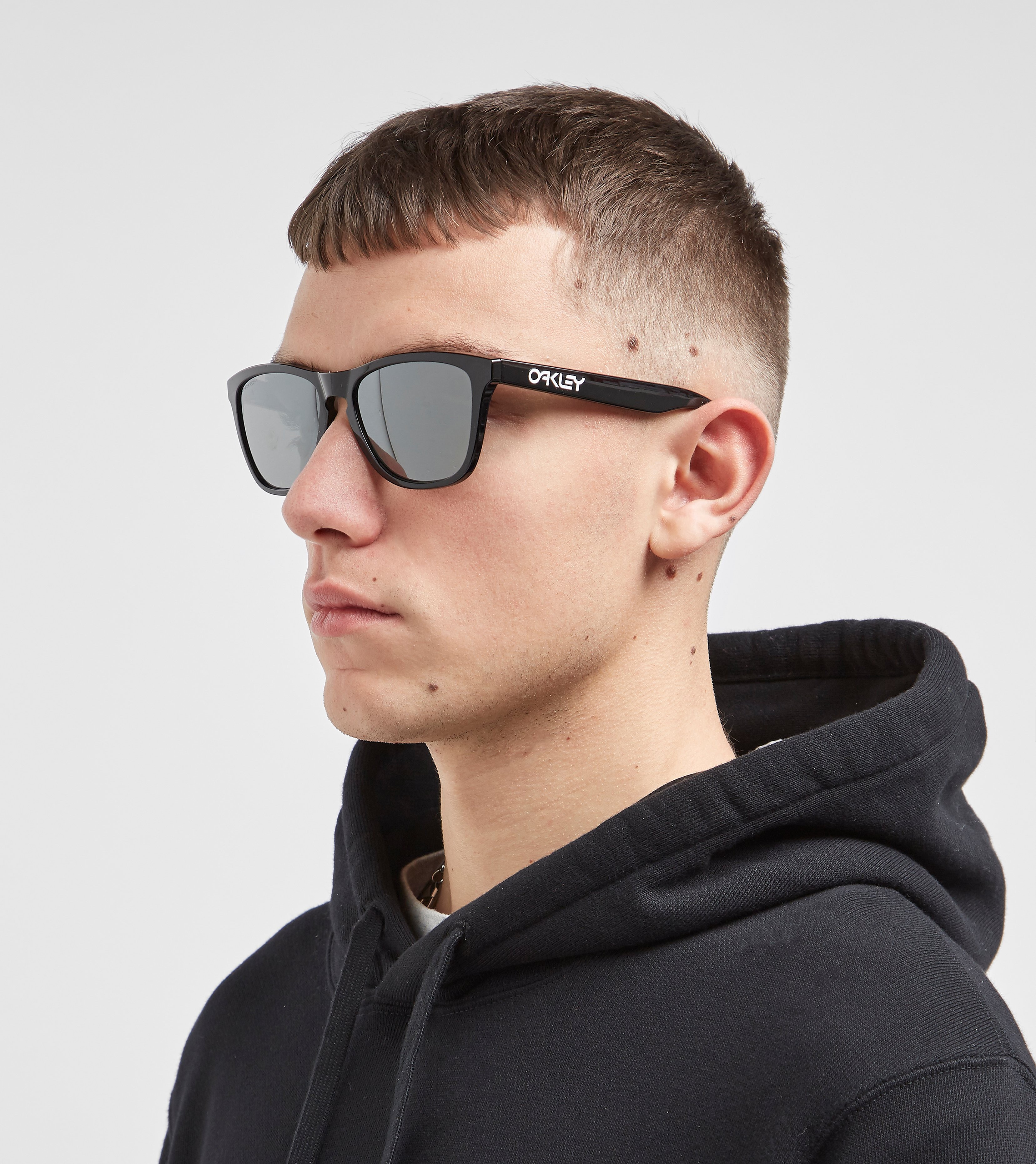 Oakley Frogskins Zonnebril Zwart oakley kopen in de aanbieding