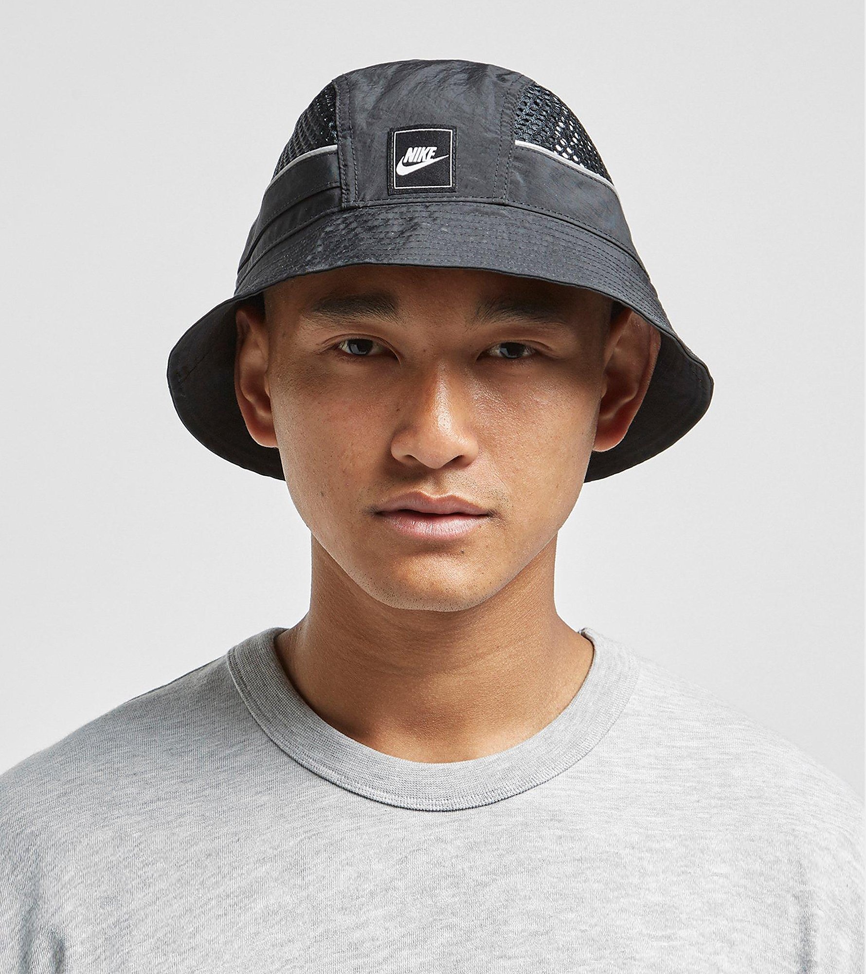 Nike Nsw Swoosh Mesh Bucket Hat Zwart nike kopen in de aanbieding