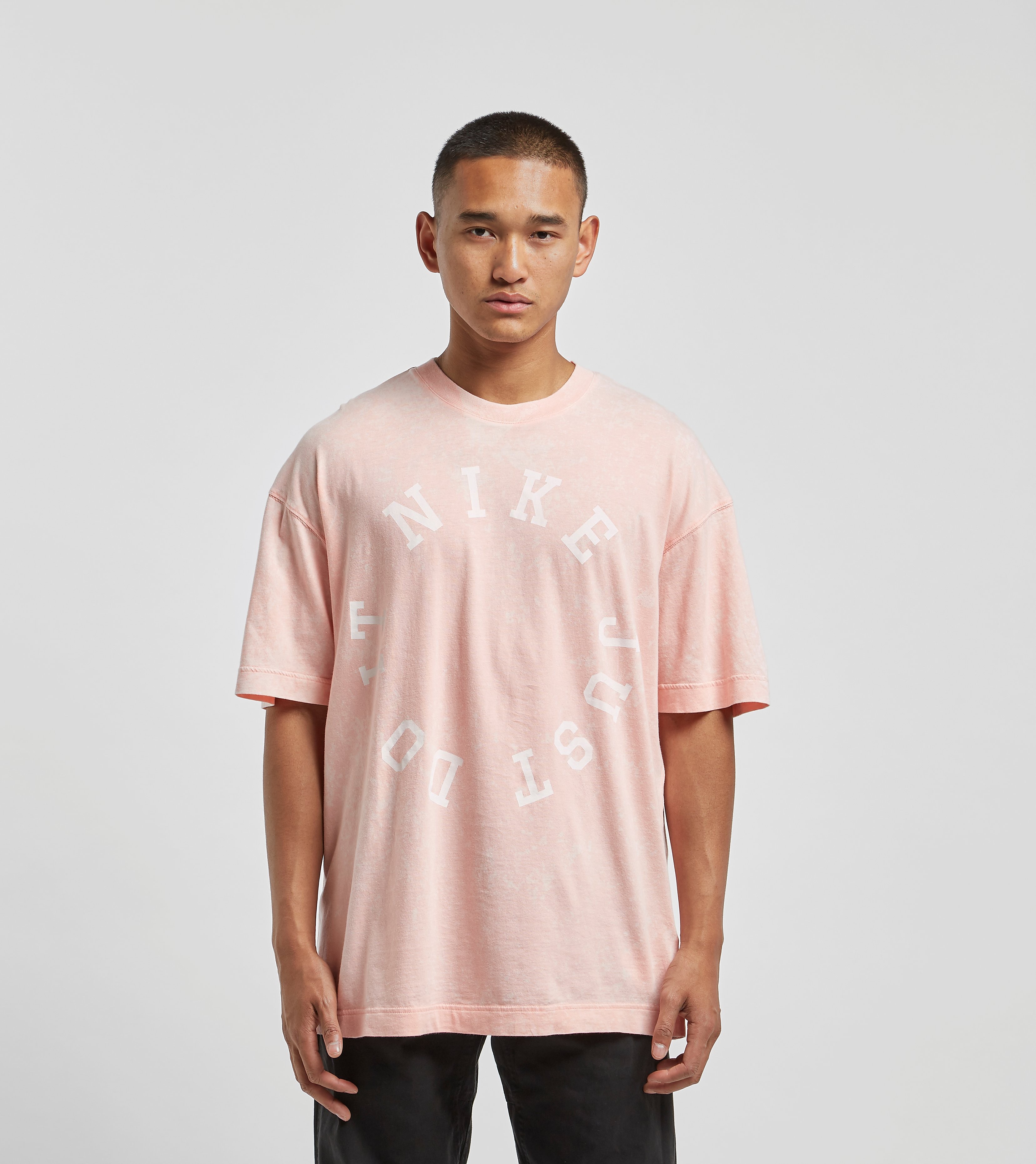 Nike Club Essential Wash T Shirt Roze nike kopen in de aanbieding