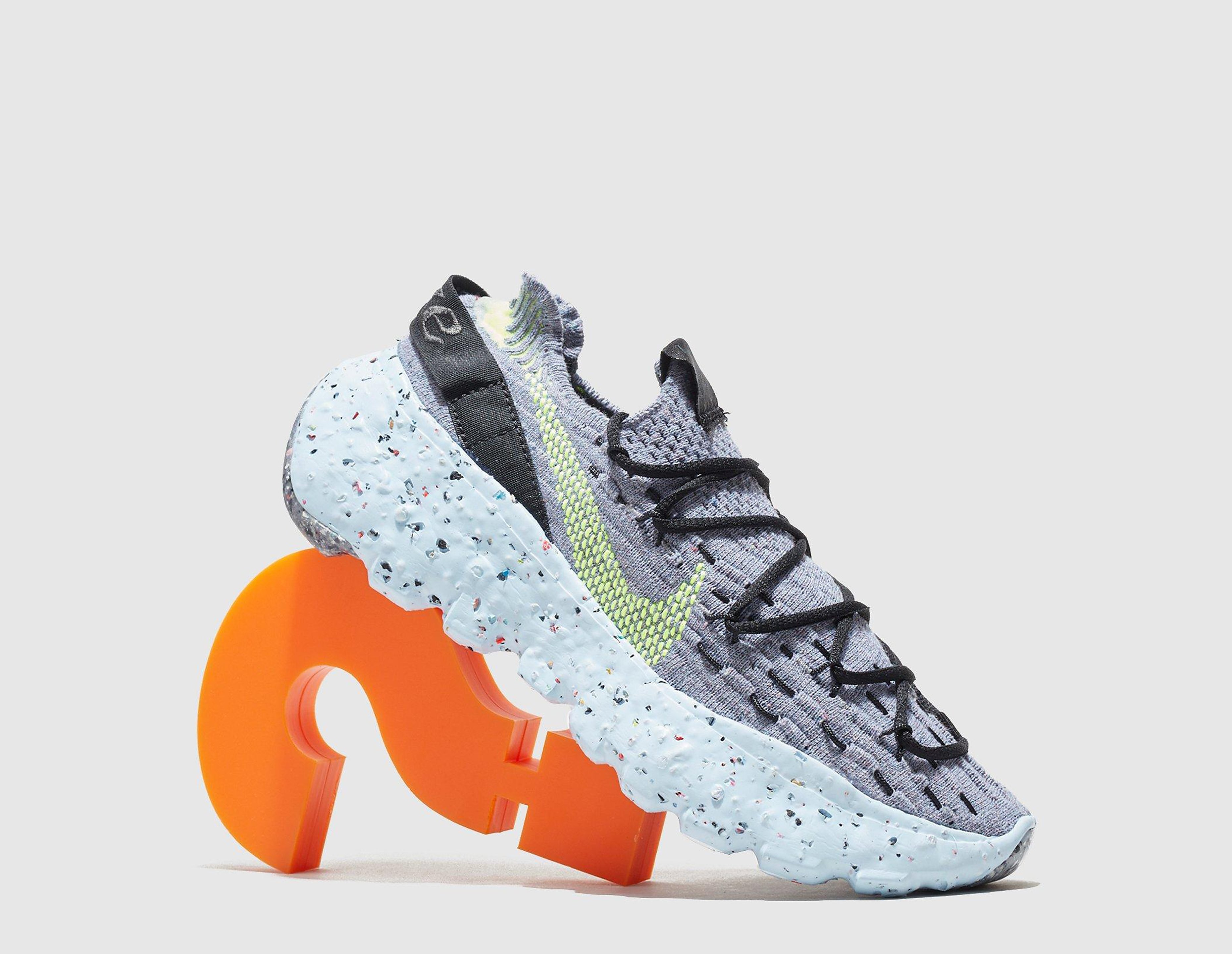 Nike Space Hippie 04 Femme, gris