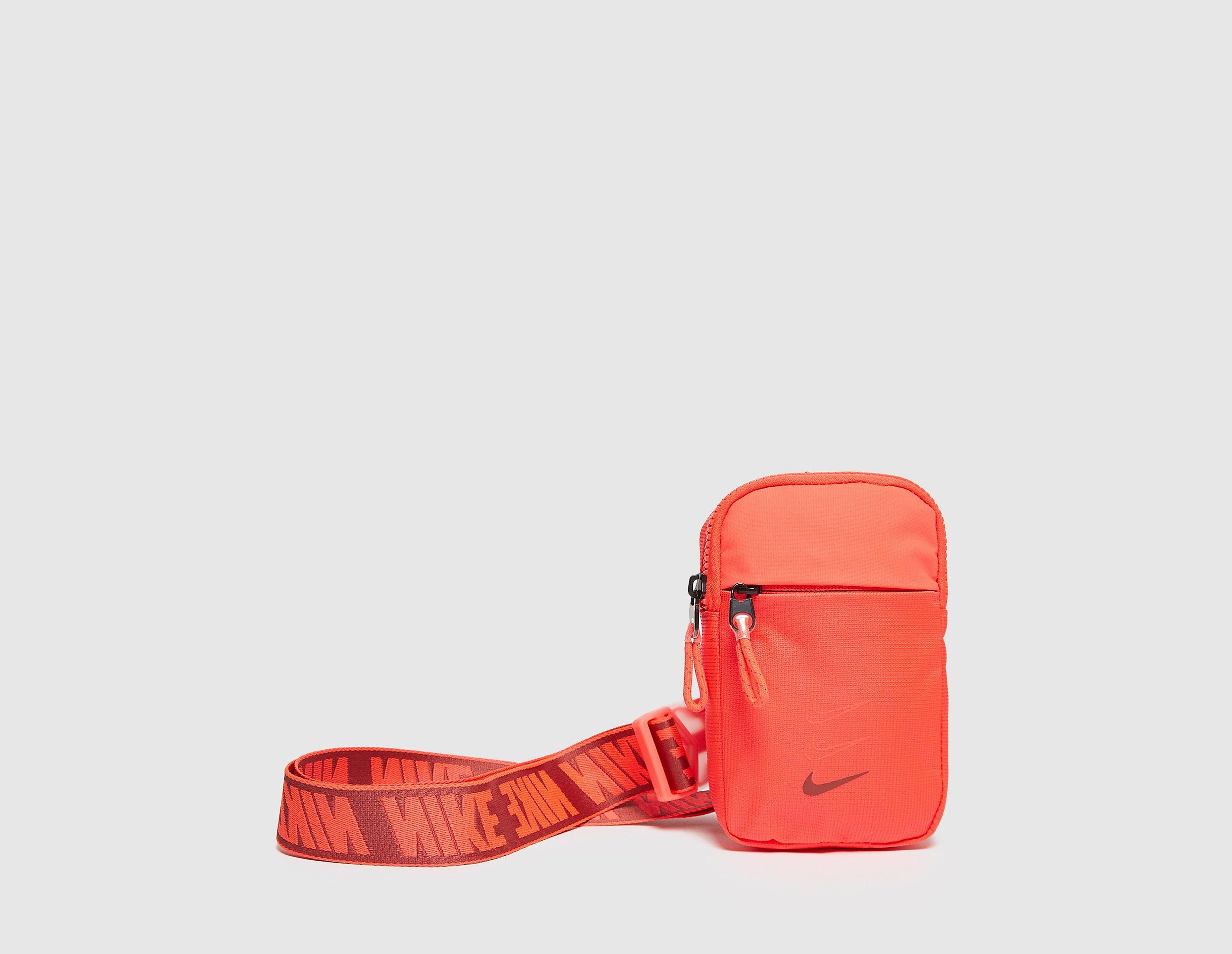 Nike Sac à Bandoulière Essential, rouge