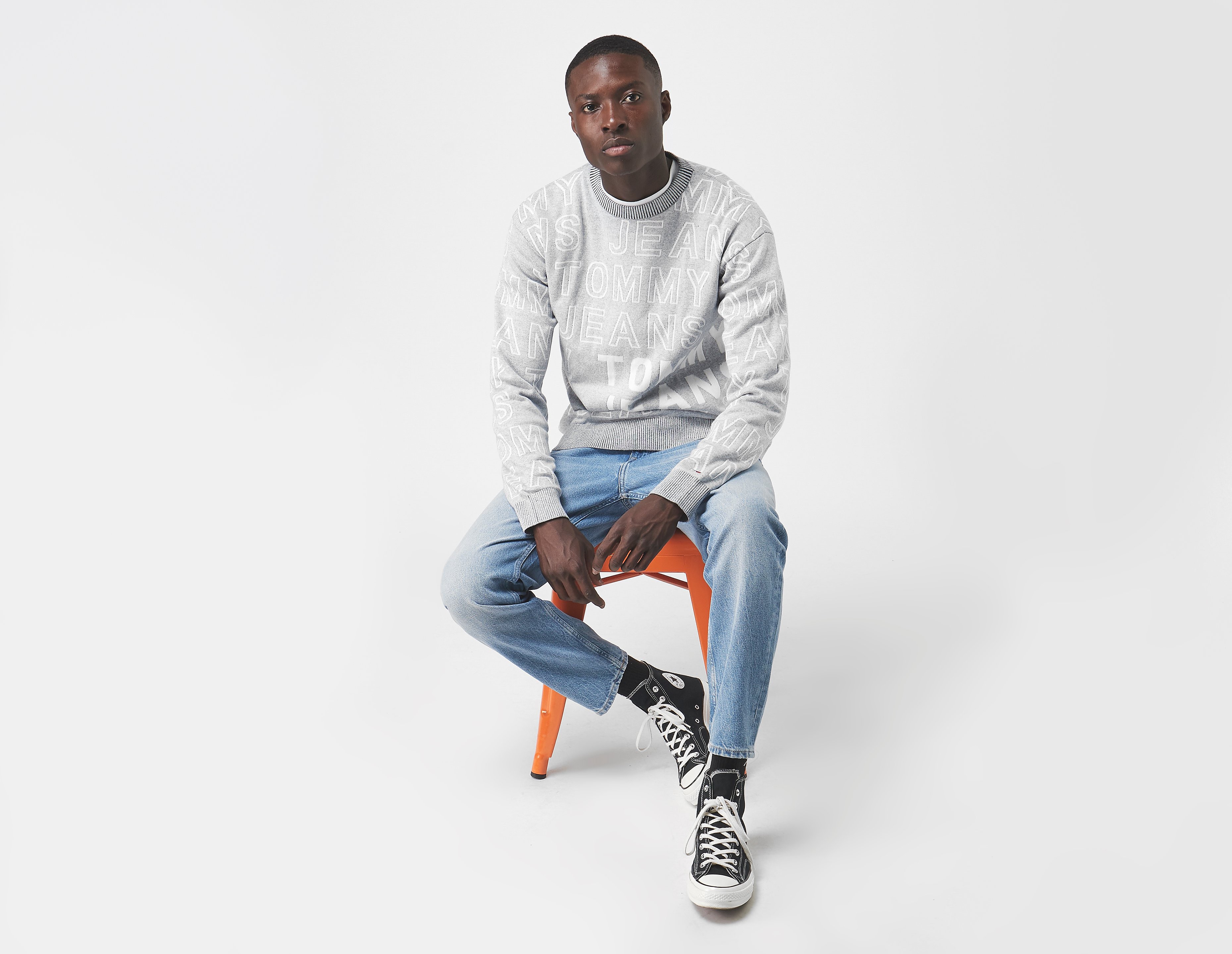 Tommy Jeans Felpa TJM All Over Print Logo, grigio