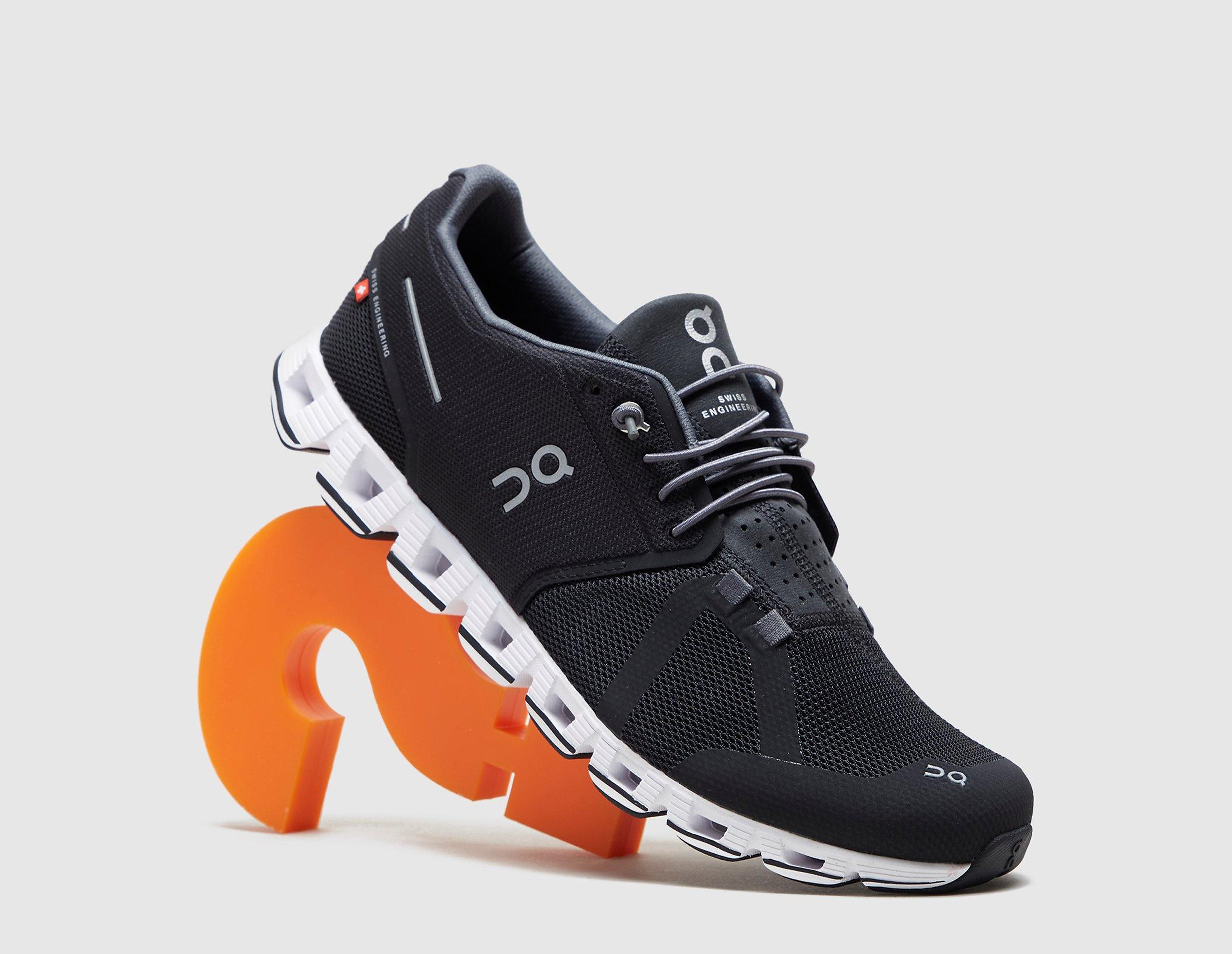 On running Cloud Trainers, noir