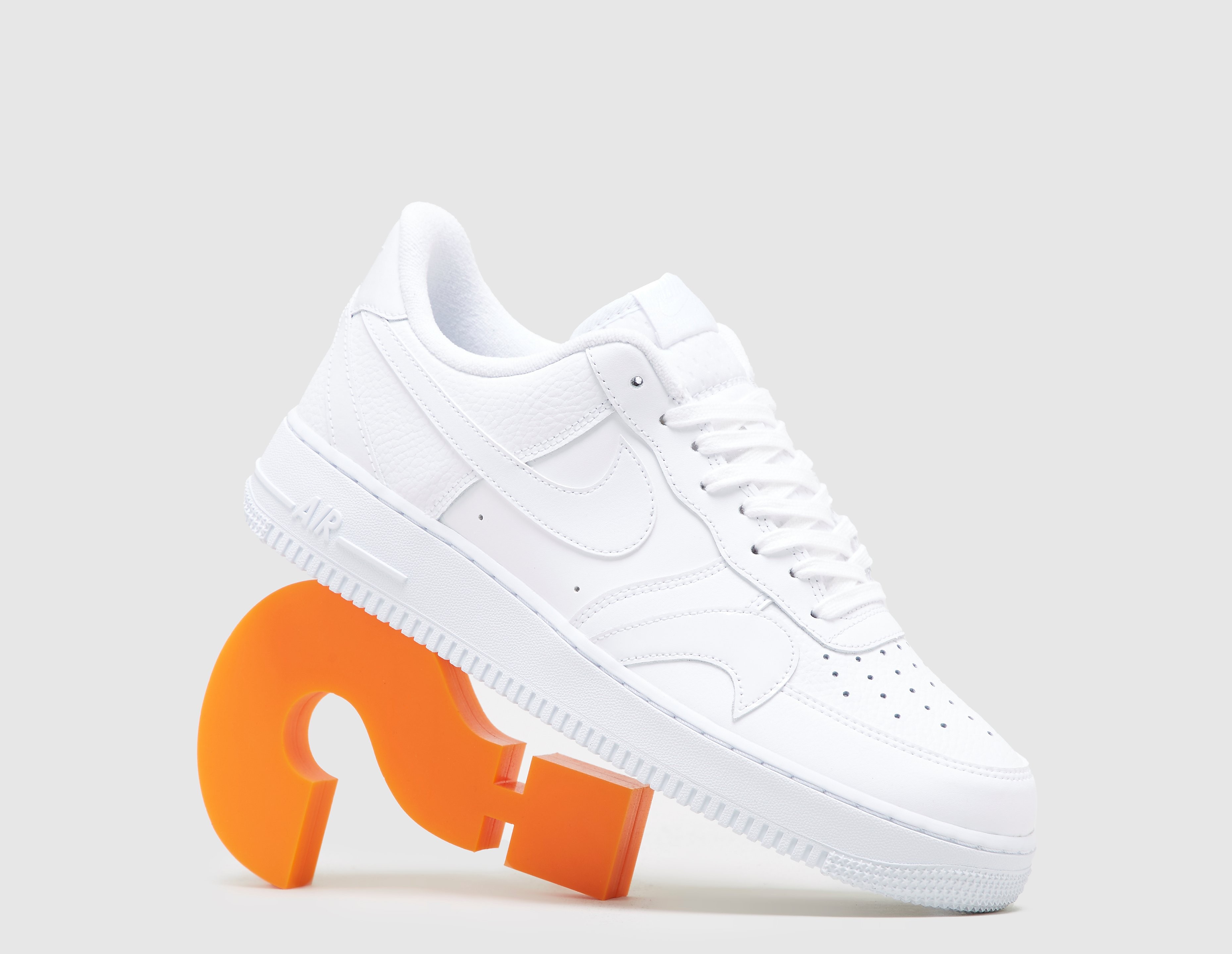 Nike Air Force 1 LV8