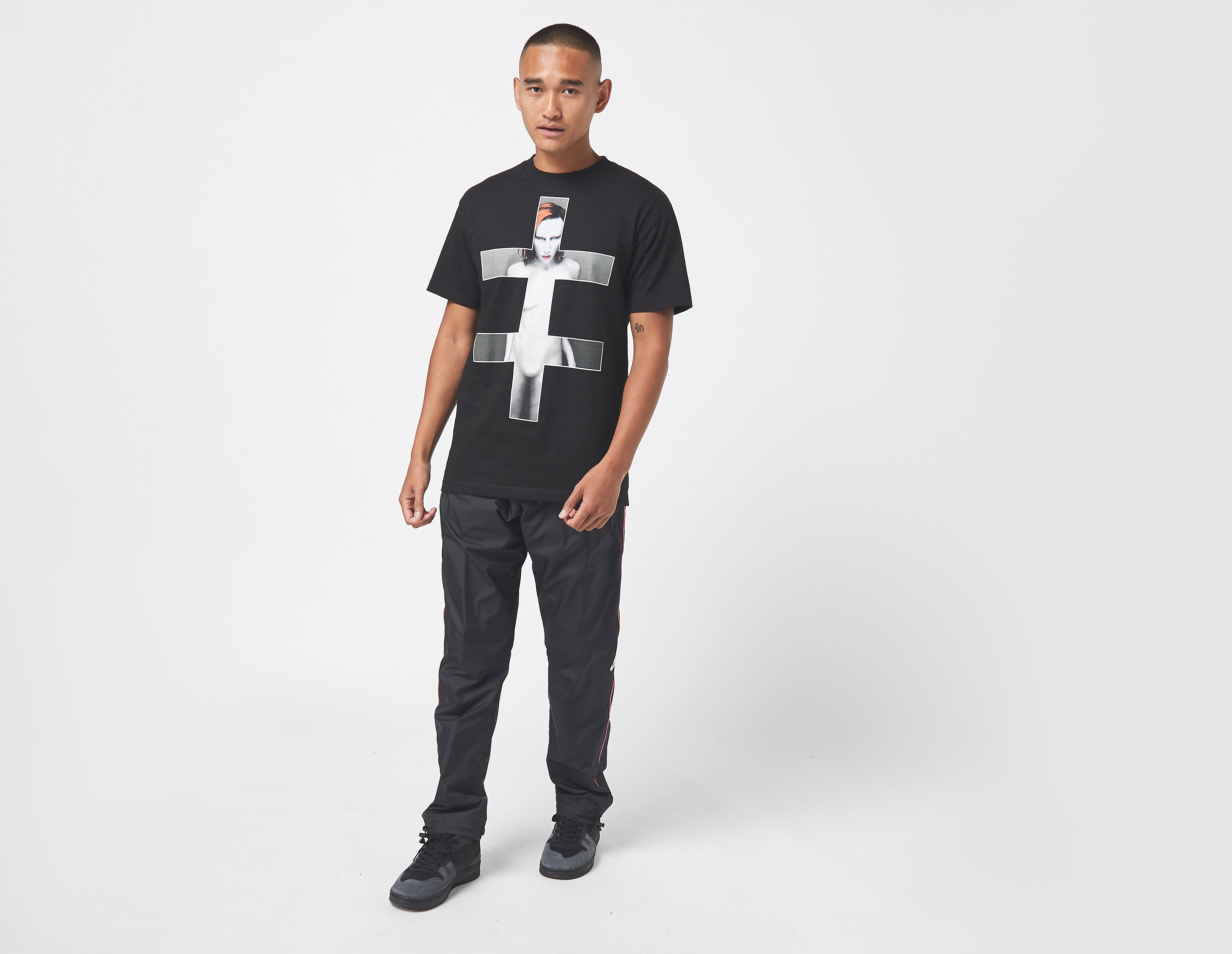 Pleasures x Marylin Manson Smells T-Shirt, nero