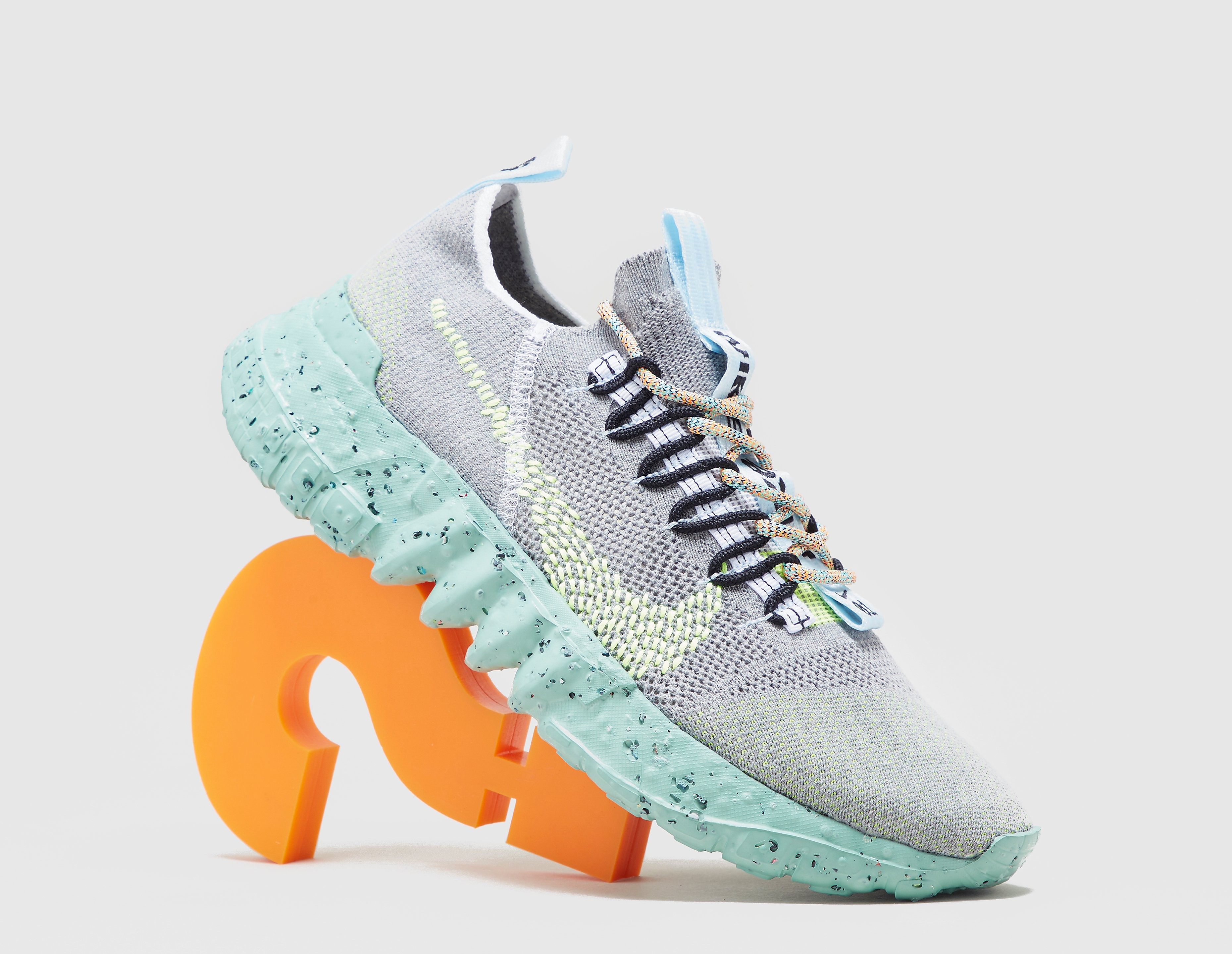 Nike Space Hippie 01