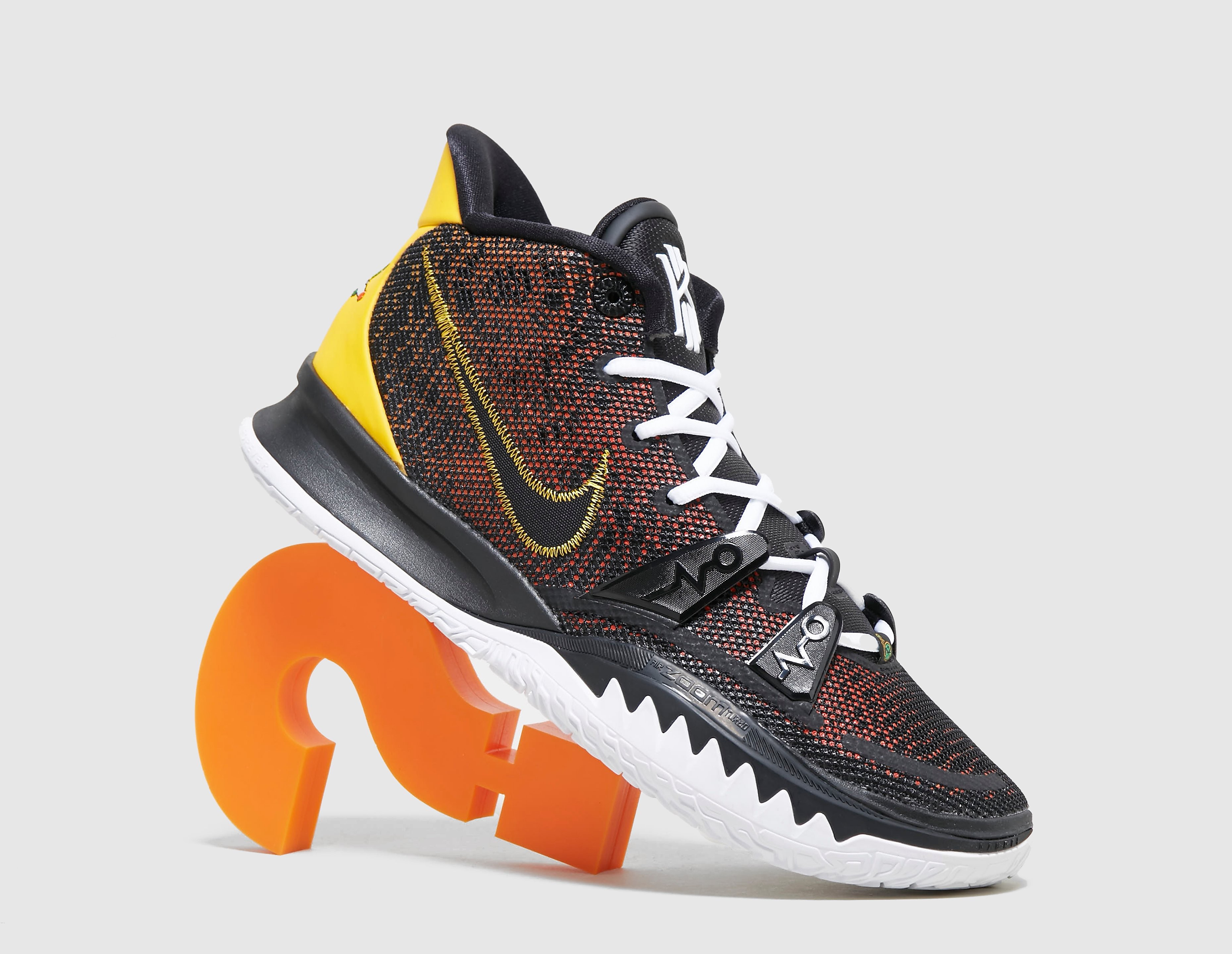Nike Kyrie 7