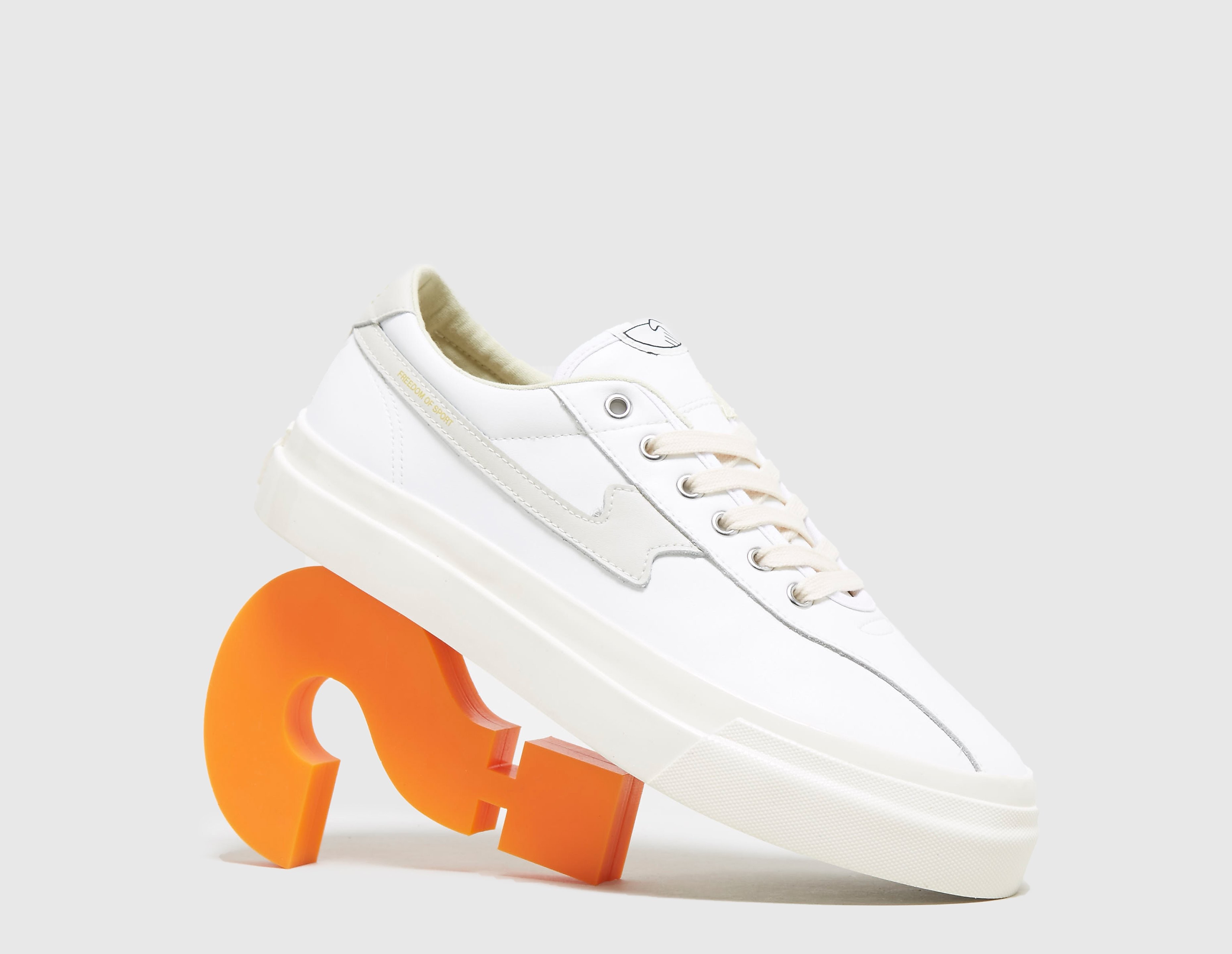 Stepney Workers Club Dellow S-Strike Canvas