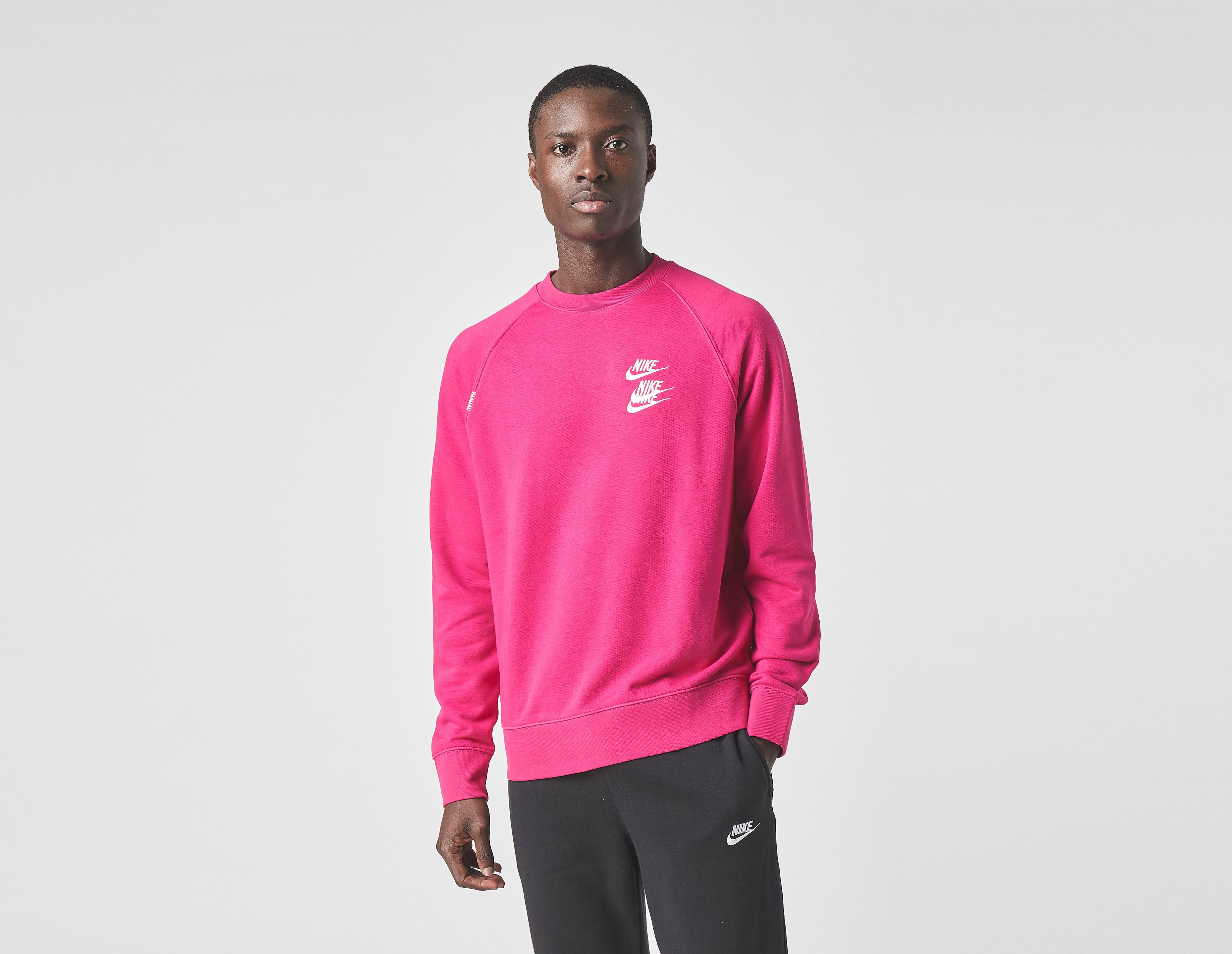 Nike Sportswear World Tour Crew