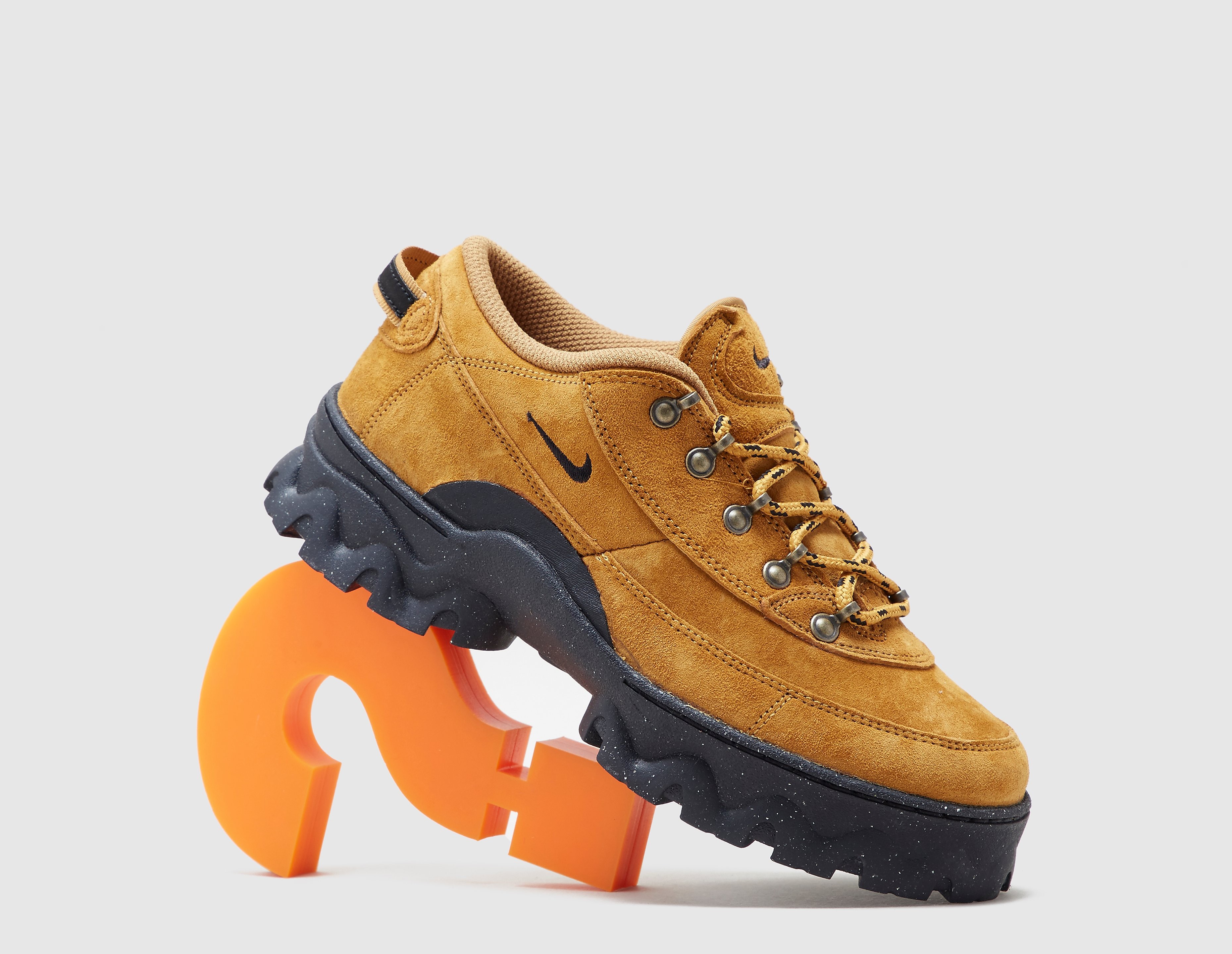 Nike Lahar Low QS Women's