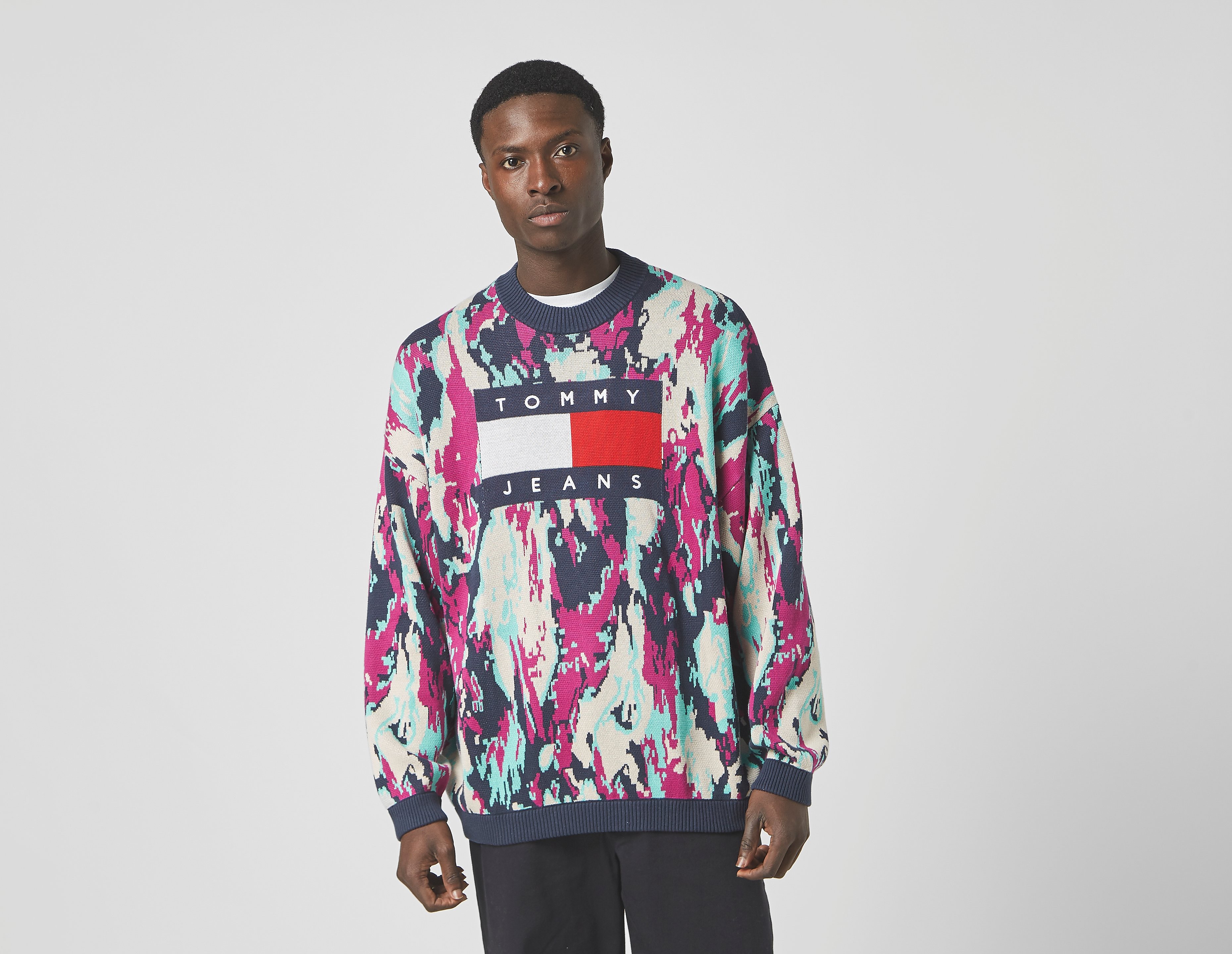 Tommy Jeans Pull Tommy Flag Camo