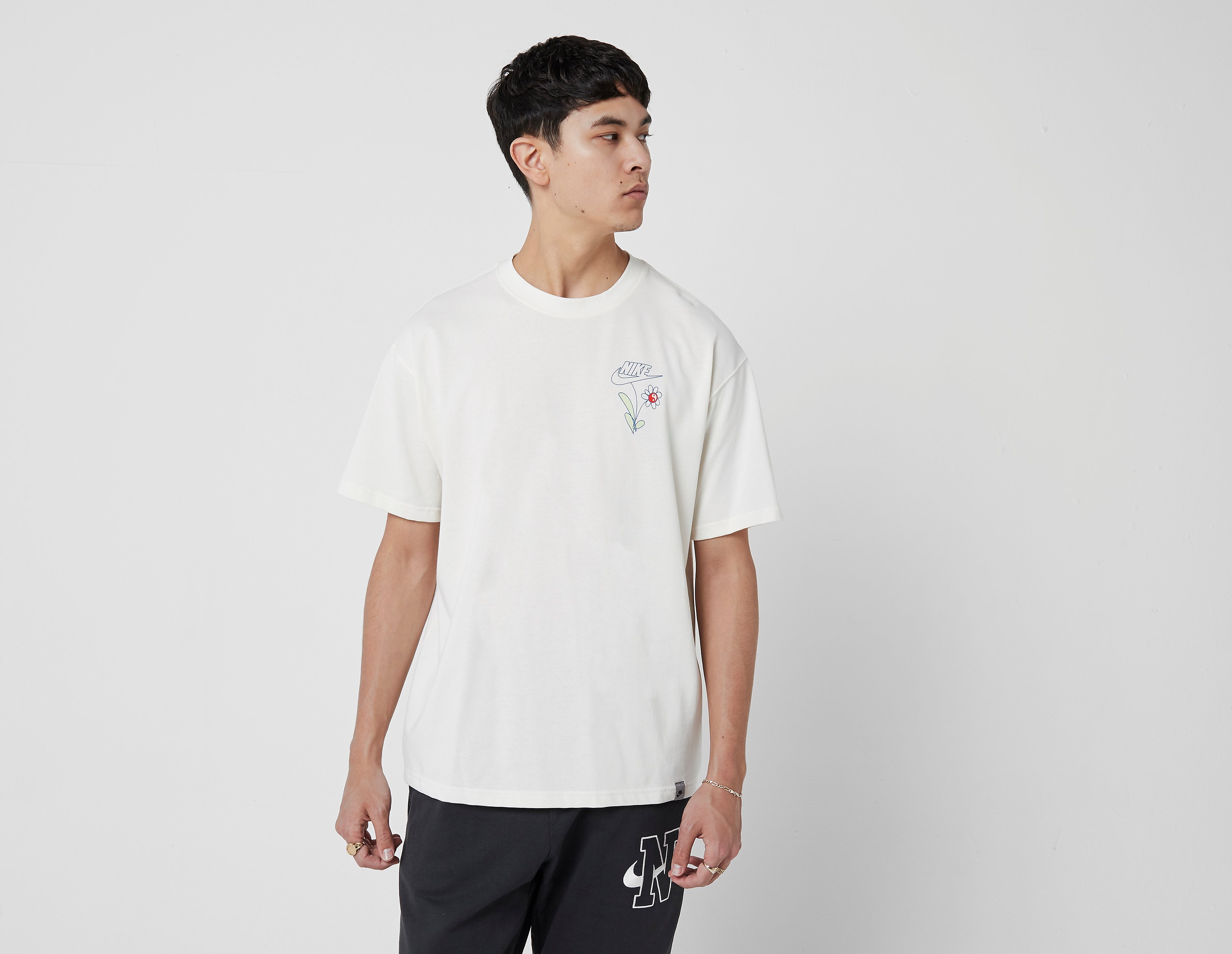 Nike Sportswear Flower T-Shirt