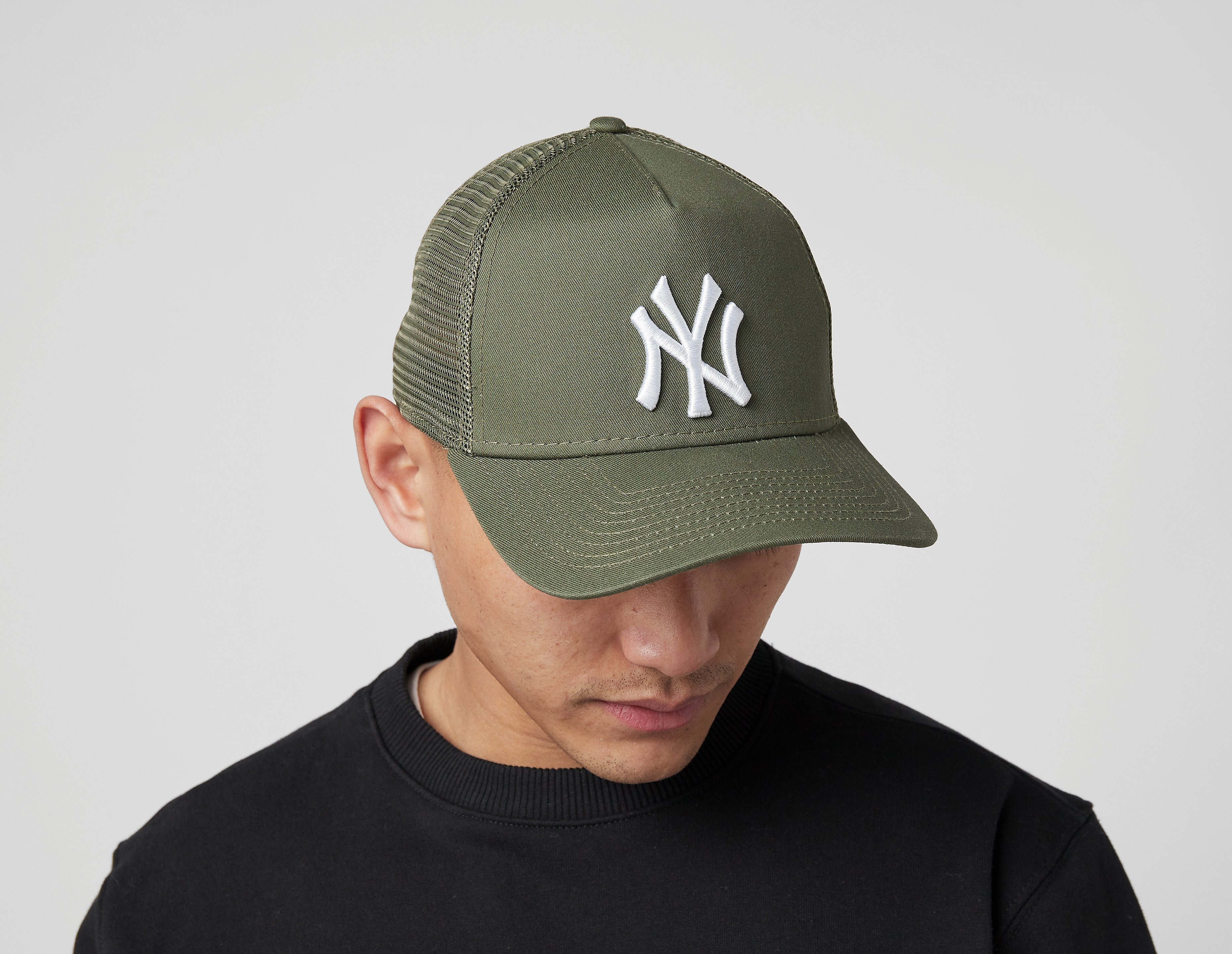 New Era MLB New York Yankees Snapback Trucker Cap