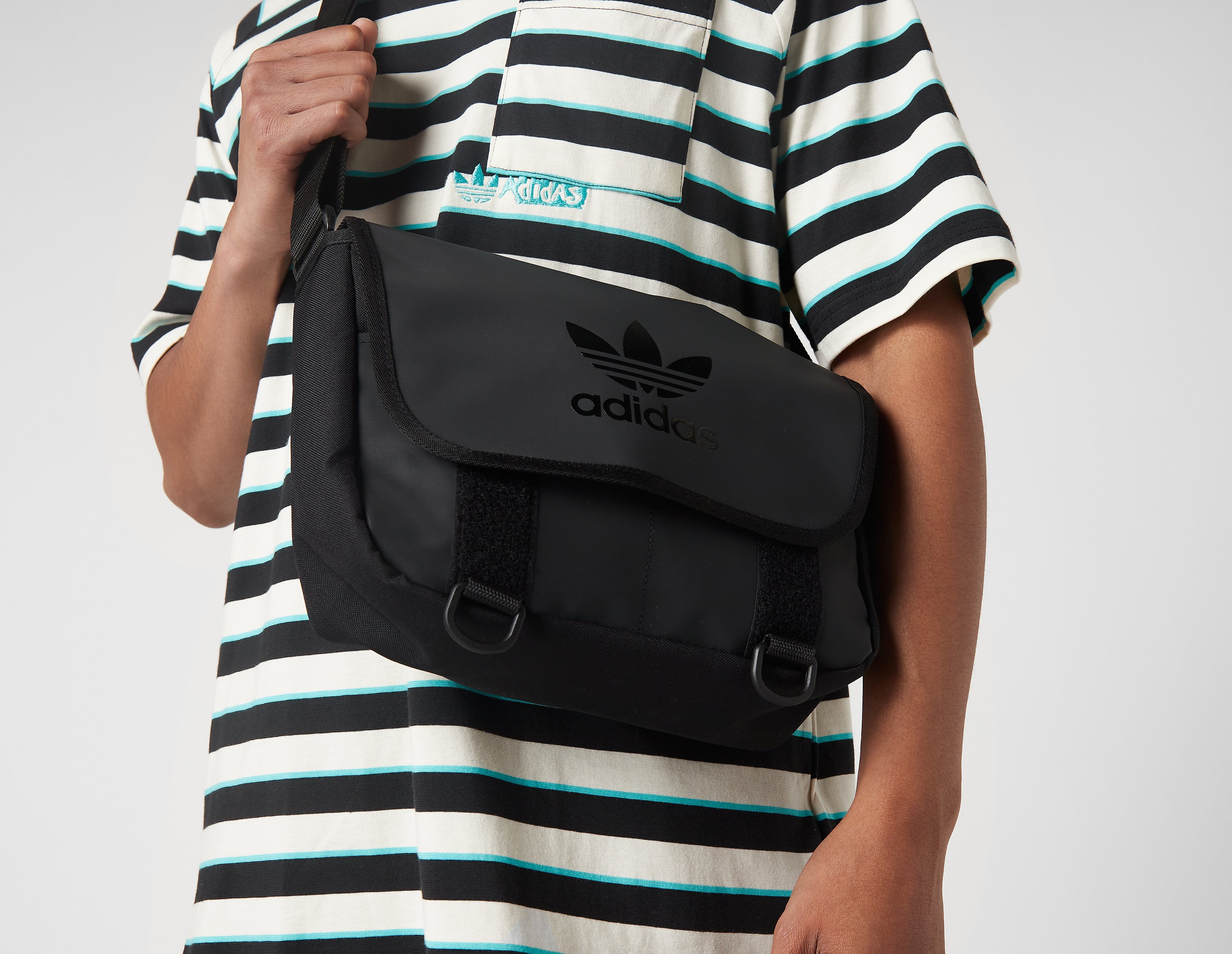 Adidas Originals Adicolor Archive Messenger Bag Small