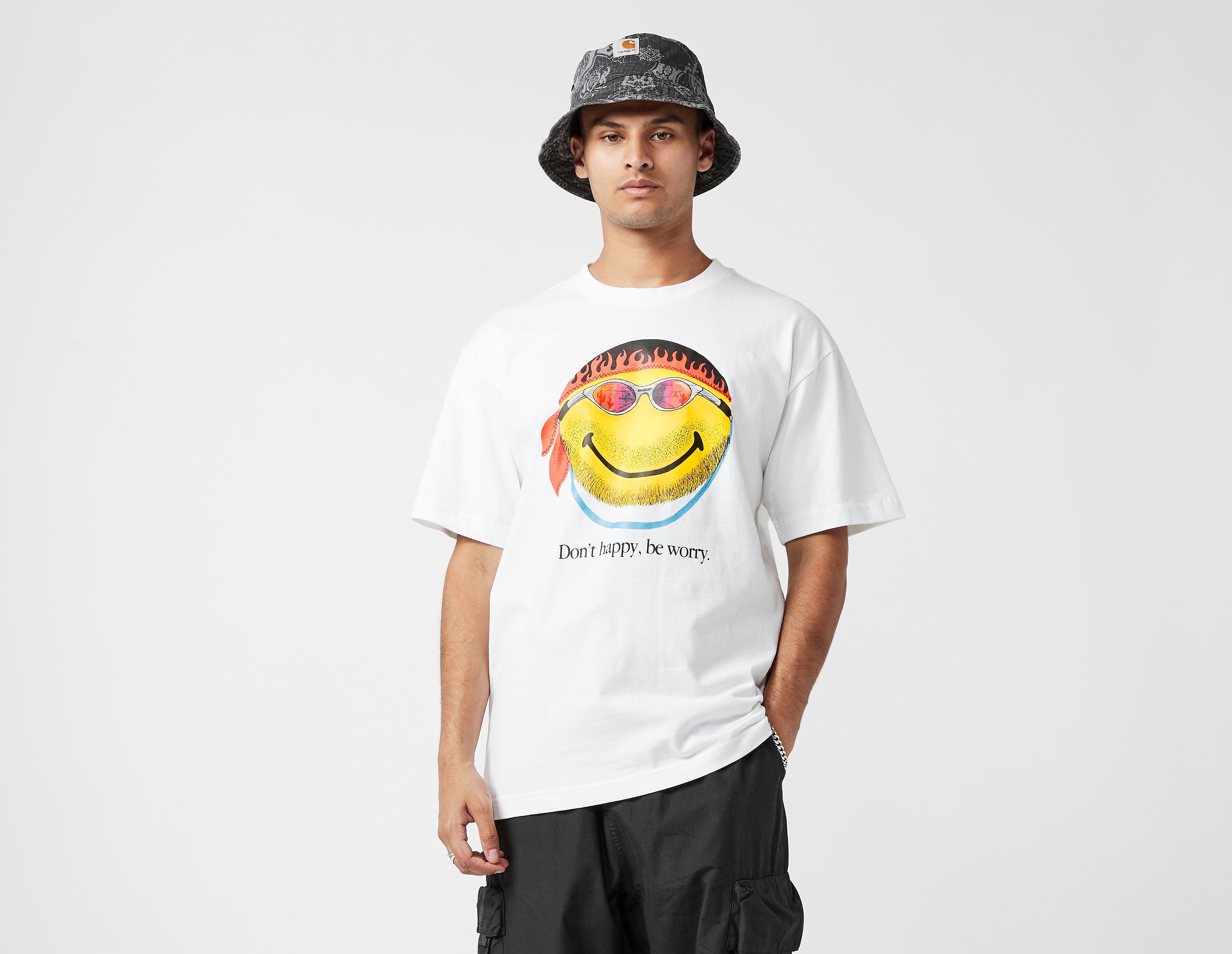 MARKET Smiley Don't Happy Be Worry T-Shirt